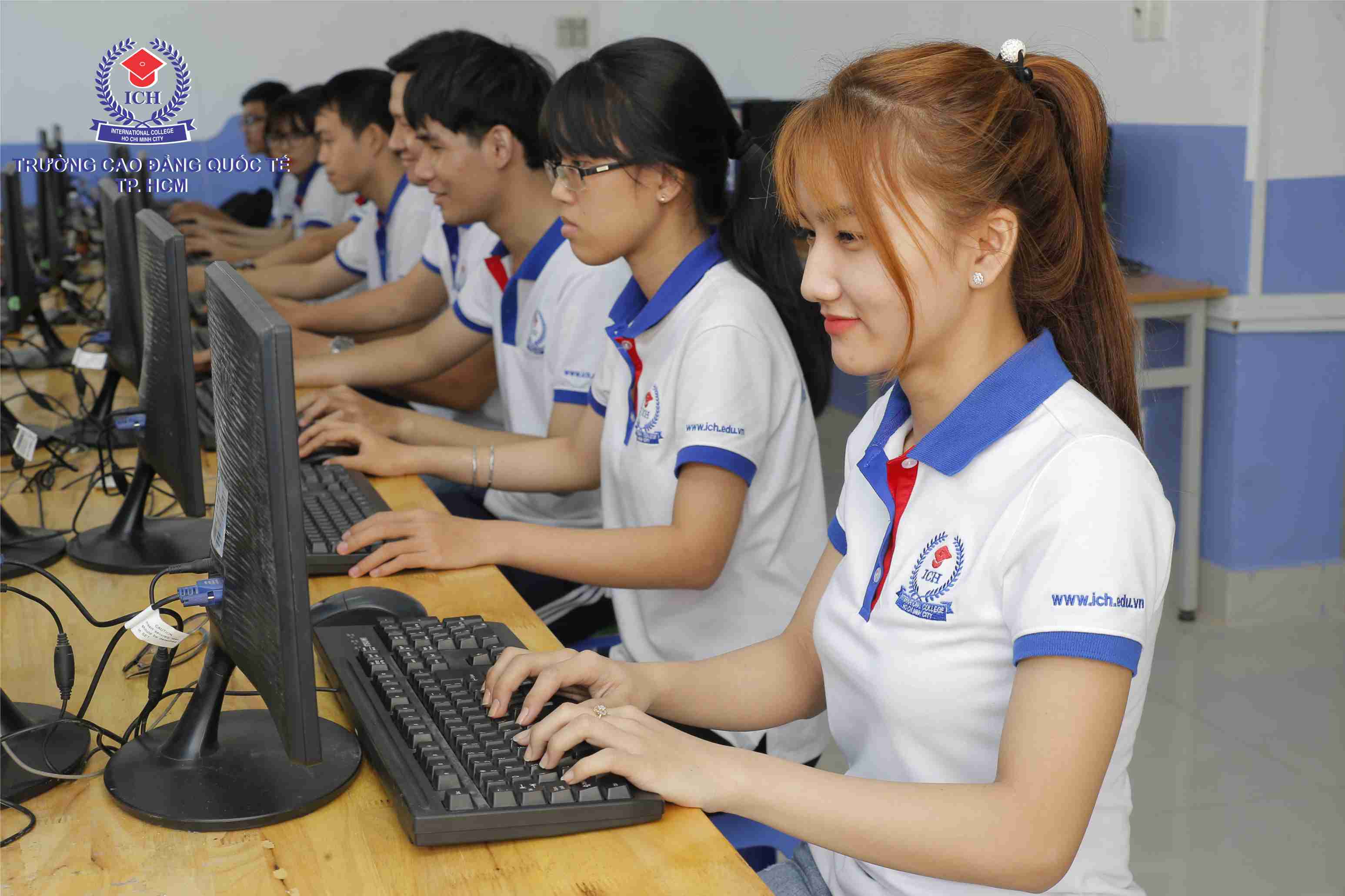 phòng máy tính